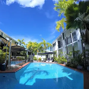 https://crystal-garden-resort-restaurant.cairnshotels4all.com